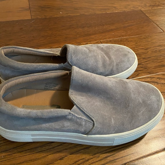 Steve Madden slip ons - Picture 2 of 4